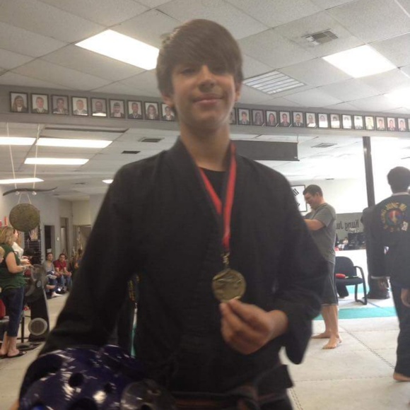 Meet your Posher, Debi - Picture 5 of 5